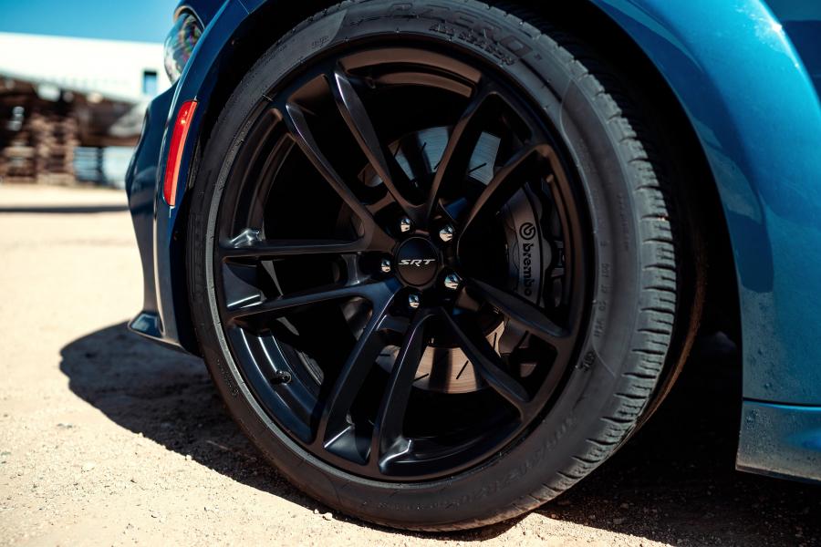Колеса Dodge Charger SRT Hellcat Widebody 2019 года  (фото 30 из 93)